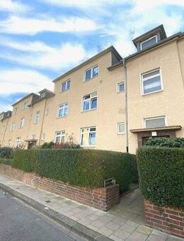 Gerresheim: 2-Zimmer-Wohnung mit modernem Bad und Balkon - Düsseldorf