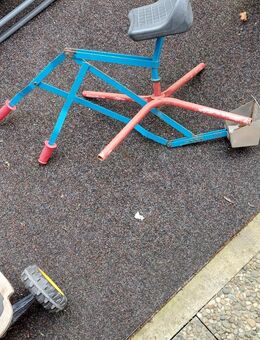 Bagger aus Metall - Niederneisen