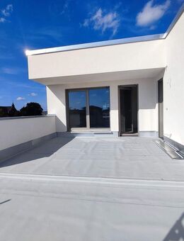 Einzigartiges Penthouse mit 111m²/ 30m² Dachterrasse / Aufzug und Tiefgarge / 350 Meter vom See - Senftenberg