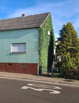 Einfamilienhaus für Handwerker mit großen Garten - Quierschied