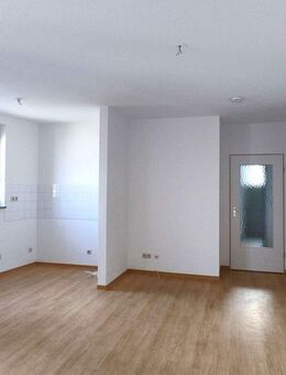 1-Zimmer-Wohnung mit Balkon und Ausblick! - Plauen