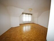 Großzügige 2 Zimmer-Wohnung im Jugendstilhaus an der Bummelallee mit Kachelofen - Bad Harzburg