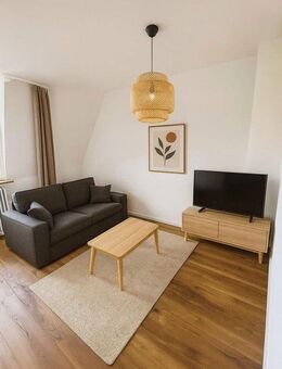 Wunderschöne 3,5-Zimmer-EG-Wohnung (76 m²) mit eigenem Eingang & Garten - Bönen