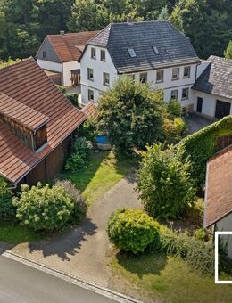 1.680m² Grundstücksfläche! Gepflegtes Landhaus mit zahlreichen Nebengebäuden in ruhiger Lage - Kulmbach