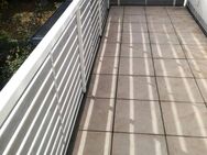 Zum Wohlfühlen : 3-Zimmer-Wohnung mit Sonnenbalkon in ruhiger Umgebung (Linie 16 + Rheinnähe) - Bornheim (Nordrhein-Westfalen)