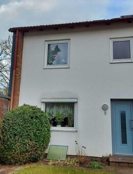 Vollunterkellertes Reihenendhaus (vermietet) mit Garten und Garage in guter Wohngegend - Neumünster