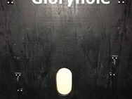 Suche Gloryhole oder Darkroom - Königsbronn