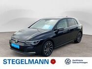 VW Golf, 1.5 VIII eTSI Style, Jahr 2022 - Lemgo