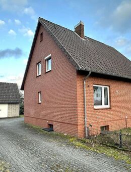 Einfamilienhaus - 1180 m² Eigentumsgrundstück - Suderburg