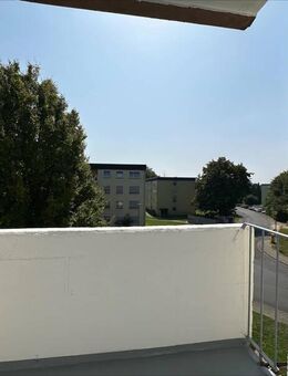 Neue Wohnung, neues Glück! Individuelle 2-Zi.-Wohnung - Leverkusen