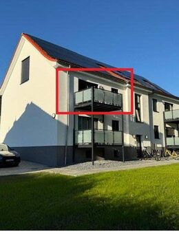 Neuausgebaute und moderne Wohnung im 1.Obergeschoss mit Balkon - Itzehoe
