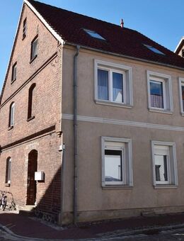 Mehrfamilienhaus, zentrale Wohnlage und Ausbaupotenzial - Gnoien