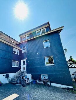 Idyllische Doppelhaushälfte aus Alt und Neubau auf großem Grundstück - perfekt für Handwerker oder als Mehrgenerationenhaus mit Tierhaltung! - Wipperfürth (Hansestadt)