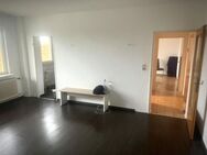 2 Zimmer Wohnung, Balkon, Keller in Rüsselsheim - Rüsselsheim