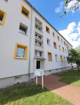 2- Zi. Whg. mit Tageslichtbad, Wohnküche, Laminat und Kellerraum sucht neuen Mieter, 13.06.25, 9:35 - Sanitz
