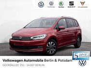 VW Touran, 2.0 TDI Active, Jahr 2022 - Berlin