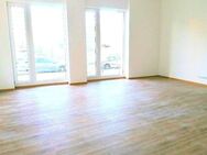 !! NEU sanierte 4-Zimmer-Wohnung mit 2 Terrassen im Hinterhaus !! - Chemnitz