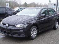 VW Polo, 1.0 l Life, Jahr 2022 - Lüneburg