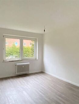 Renovierte Erdgeschosswohnung (Hochparterre) - 4 ZKB - Diepholz