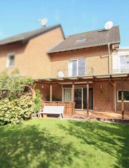 Direkte Feldrandlage: Familienfreundliche Doppelhaushälfte mit eigenem Garten in Norf - Neuss
