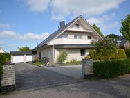 1 Familienwohnhaus mit 2 Wohneinheiten und zusätzlich ausgebautem Spitzgeschoss und Doppelgarage - Hatten