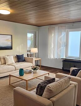 *Reinkommen - Wohlfühlen* Helle 5-Zimmer-Wohnung mit Nebengebäude - Bellenberg