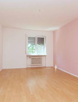 Oberasbach: Freie 3 Zimmer ETW mit Garage u. Loggia in kleiner Wohnanlage zu verkaufen - Oberasbach