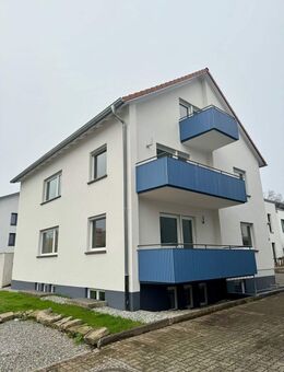 4-Zimmer-Wohnung -EG- mit Balkon und EBK -Komplett Saniert- Erbbauzins monatlich ca. 37.- € - Konstanz