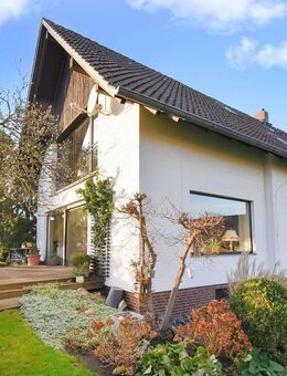 Gepflegtes Ein-/ oder Zweifamilienhaus mit großem Garten! - Sehnde