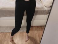 Wer möchte die Leggings die ich gerade trage? - Edewecht