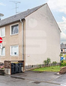 Investoren aufgepasst: Mehrfamilienhaus mit vier Einheiten und Entwicklungsmöglichkeiten! - Köln