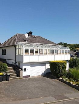Lichtdurchfluteter Bungalow in Bestlage - mit traumhaftem Wintergarten - Berkatal
