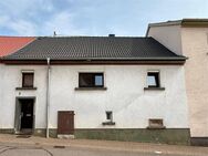 Sanierungsbedürftiges kleines FH in 66557 Illingen zu verkaufen - Illingen (Saarland)