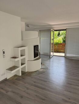 Zur MIETE- Wohnen unter dem Dach direkt am Nikolausberg und herrlicher Aussicht mit Balkon & Garten - Würzburg