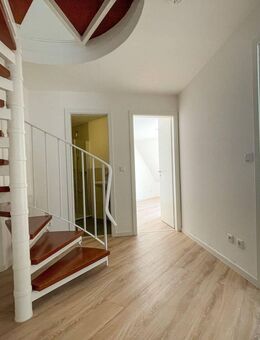 Wunderschöne 3 Zimmer-Maisonette-Wohnung mit großer Dachterrasse! - Singen (Hohentwiel)