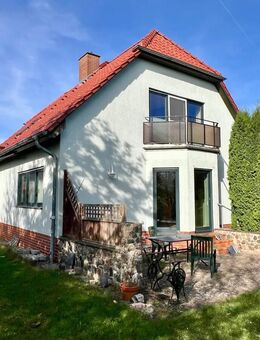 HORN IMMOBILIEN++ Neubrandenburg, großes Einfamilienhaus mit Keller, Sauna - Einliegerwohg. möglich! - Neubrandenburg