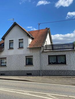 Zweifamilienhaus Ideal für Generationen: Charmantes Zweifamilienhaus mit Potenzial - Martinstein