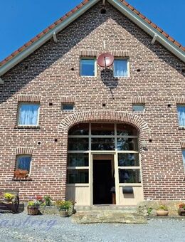 Gepflegtes Fachwerkhaus mit großen Erholungswert für die ganze Familie - Horn-Bad Meinberg