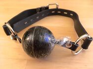 BDSM Lederriemen-Ballknebel, Ball-Knebel, Ballgag, abschließbar, onesize * NEU * inkl. Versand - Neuss