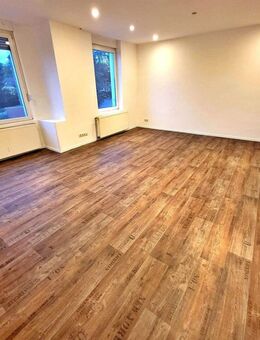 PROVISIONSFREI: Mehrgenerationenhaus / Zweifamilienhaus in zentraler Lage von Eschweiler - Eschweiler