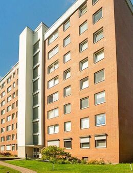 Gut geschnittene 2,5-Zimmer-Wohnung mit Balkon und Blick ins Grüne in Hamburg-Lurup - Hamburg