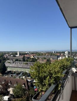 2-ZKB-Eigentumswohnung mit Loggia, Keller und Garage - Wohnen mit Weitblick im 11. Obergeschoss - Ludwigshafen (Rhein)