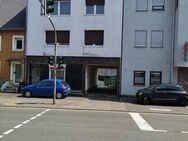 *** Komplett vermietetes 4 Familienhaus mit 6 Garagen *** - Völklingen