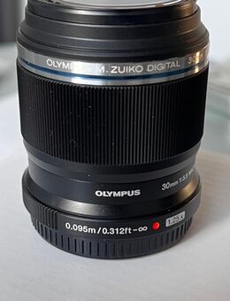 Olympus MFT Objektiv, M.ZUIKO DIGITAL ED 30mm f3.5 Macro - Bochum