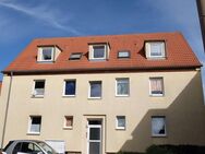 Böhlen - günstige kleine 2-Raumwohnung mit Tageslichtbad, Wanne und Gartenoption in ruhiger Lage - Böhlen (Sachsen)