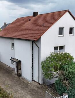 Schickes Mehrfamilienhaus mit 3 Einheiten & Ausbaureserve - Toplage Herzogenaurach! - Herzogenaurach