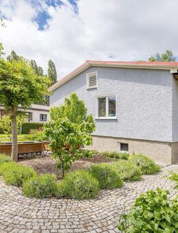 Modernes Einfamilienhaus mit schönem Garten in Berlin-Wartenberg - Berlin