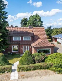 Ehemaliges Baugeschäft mit über 300 m2 Wohnfläche -- 2 Wohnungen und 3 Lagerhallen auf 4.400 m2 Grundstück! - Bassum