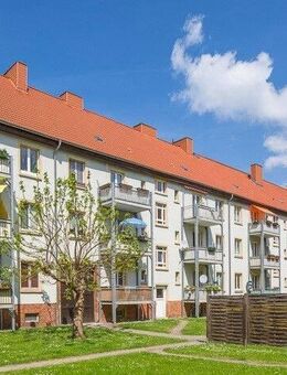 ruhig gelegene 2-Zimmer Wohnung mit Balkon - Magdeburg