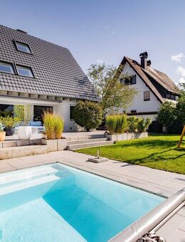 Luxuriös saniertes Traumhaus mit Pool & Charakter in Top-Lage von Denzlingen - Denzlingen